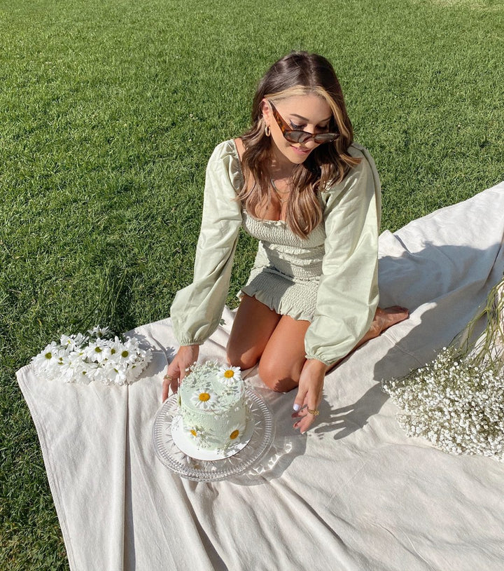 Birthday Thoughts + The Dreamiest Birthday Picnic