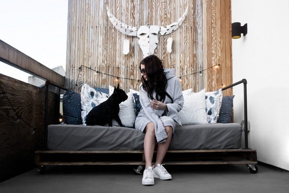 DIY Pallett couch + 5 Killer Home Decor Projects