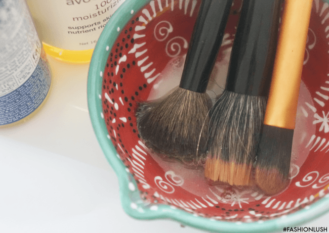 DIY Natural Make-Up Brush Cleaner