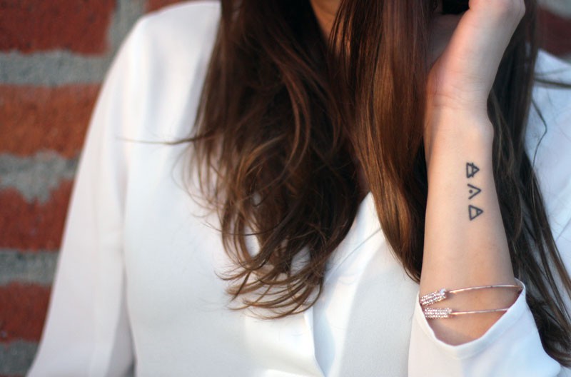 fashionlush, black and white fashion, glyph tattoo