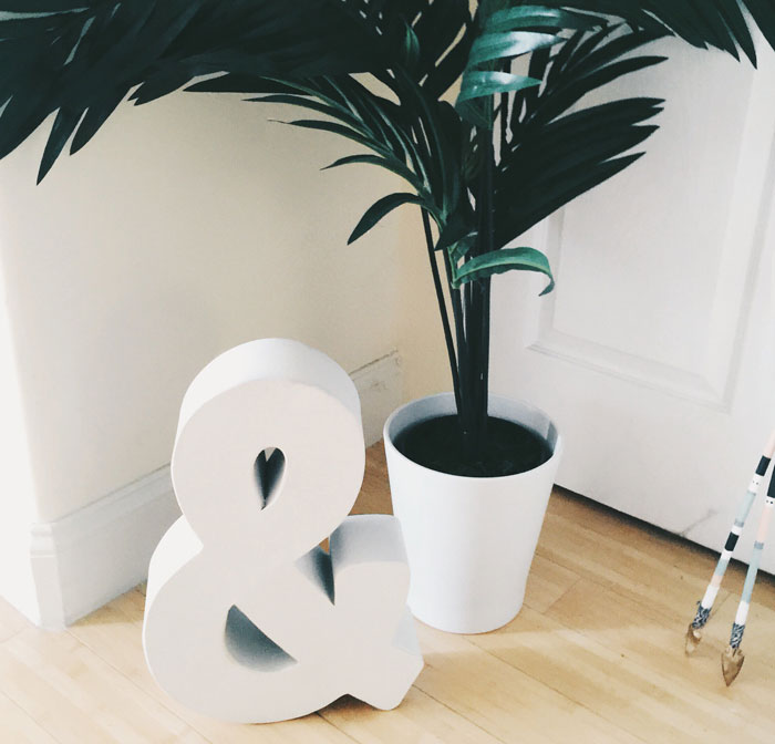 fashionlush, ampersand, minimalistic home decor 