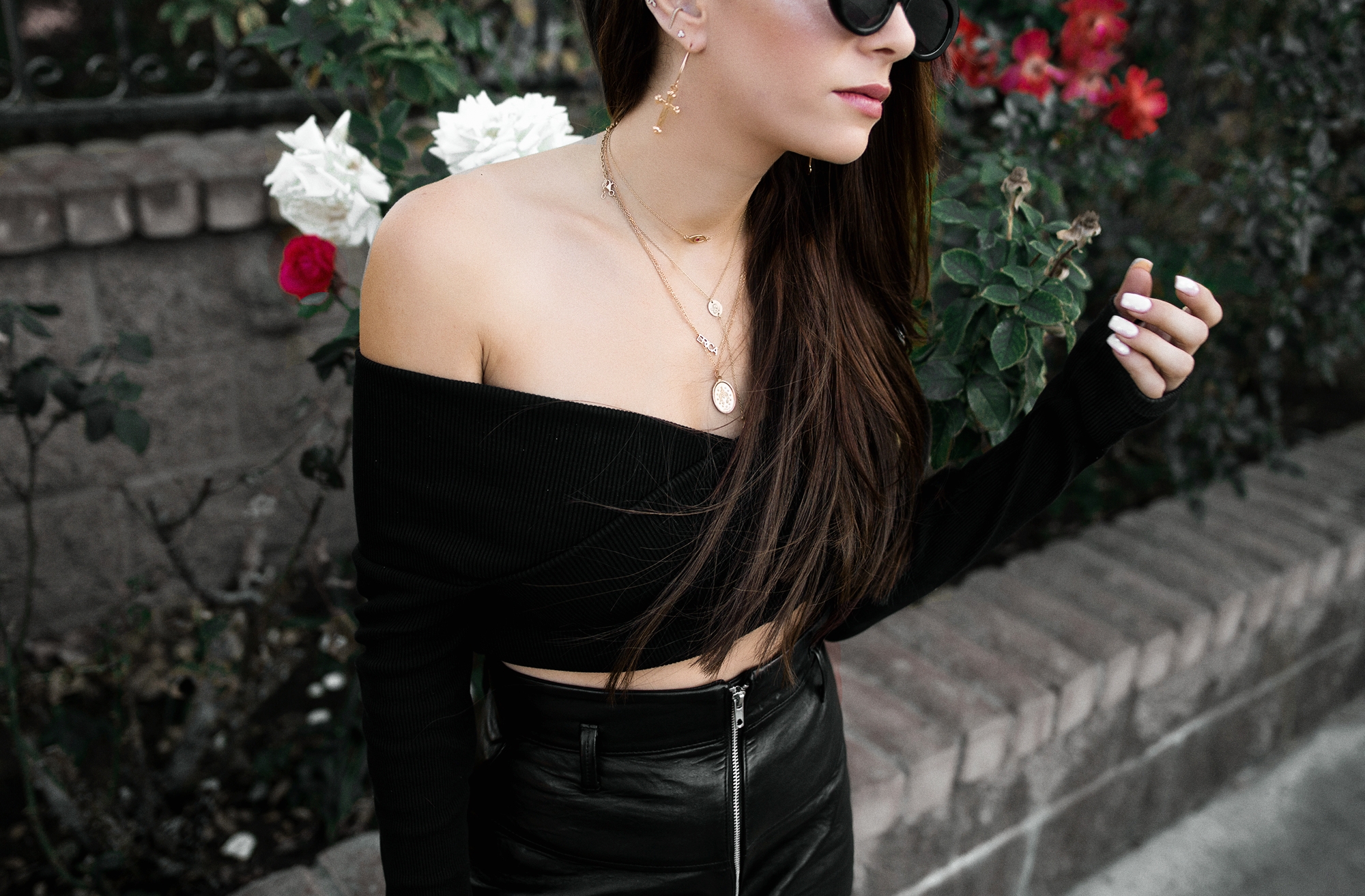 fashion blogger, all black outfits