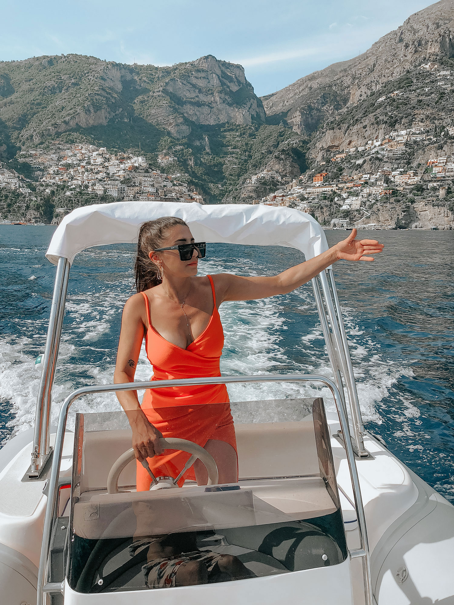 fashionlush, guide to positano, renting a boat
