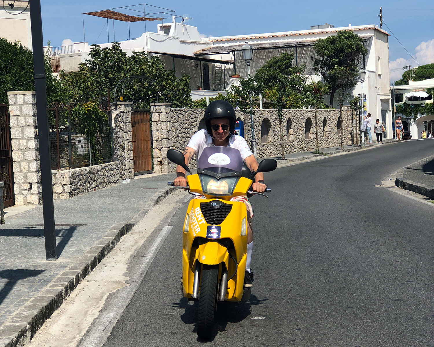 fashionlush, guide to capri, renting a scooter